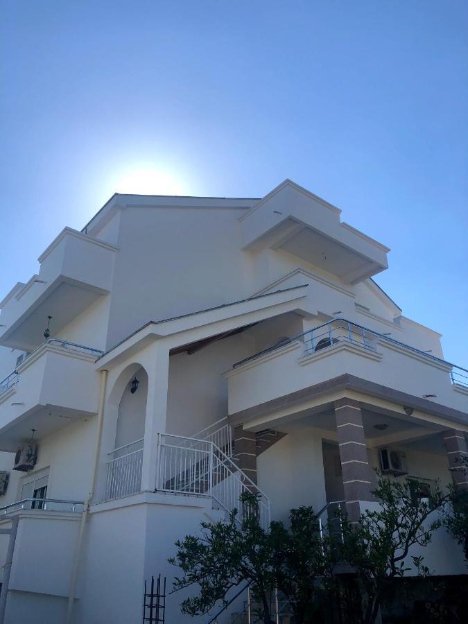 Apartments Hillside อุลซิน ภายนอก รูปภาพ