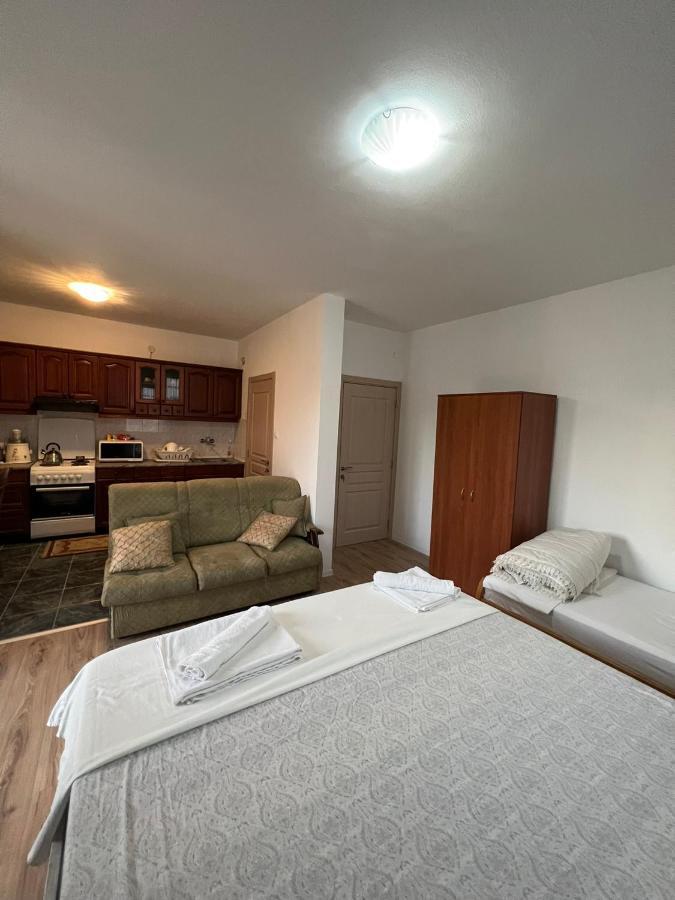 Apartments Hillside อุลซิน ภายนอก รูปภาพ