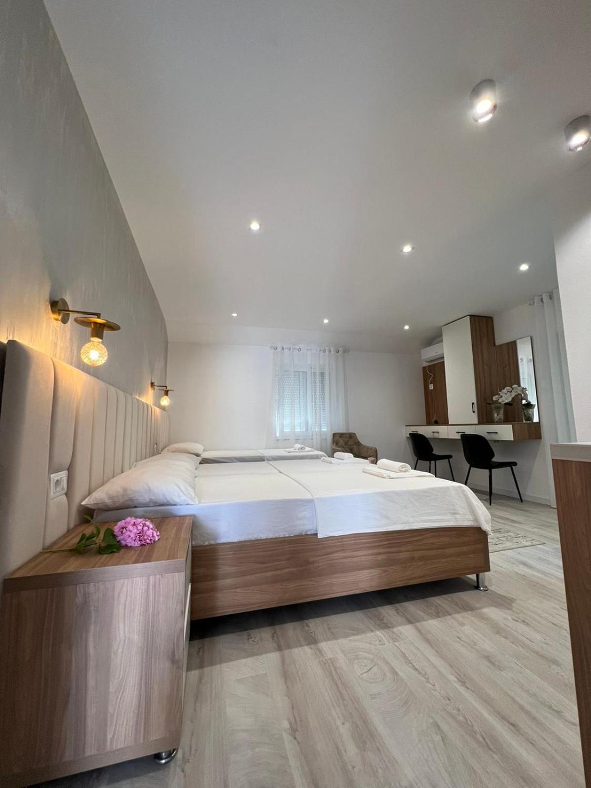 Apartments Hillside อุลซิน ภายนอก รูปภาพ