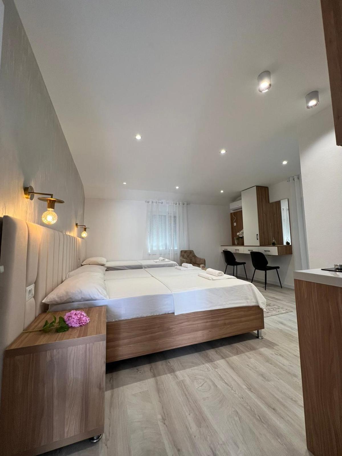 Apartments Hillside อุลซิน ภายนอก รูปภาพ